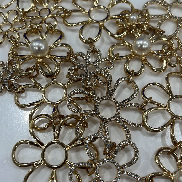 M HASKELL NECKLACE PEARL AND CRYSTAL FLOWER NECKLACE APROX 30 inch EXQUISITE - Picture 6 of 7